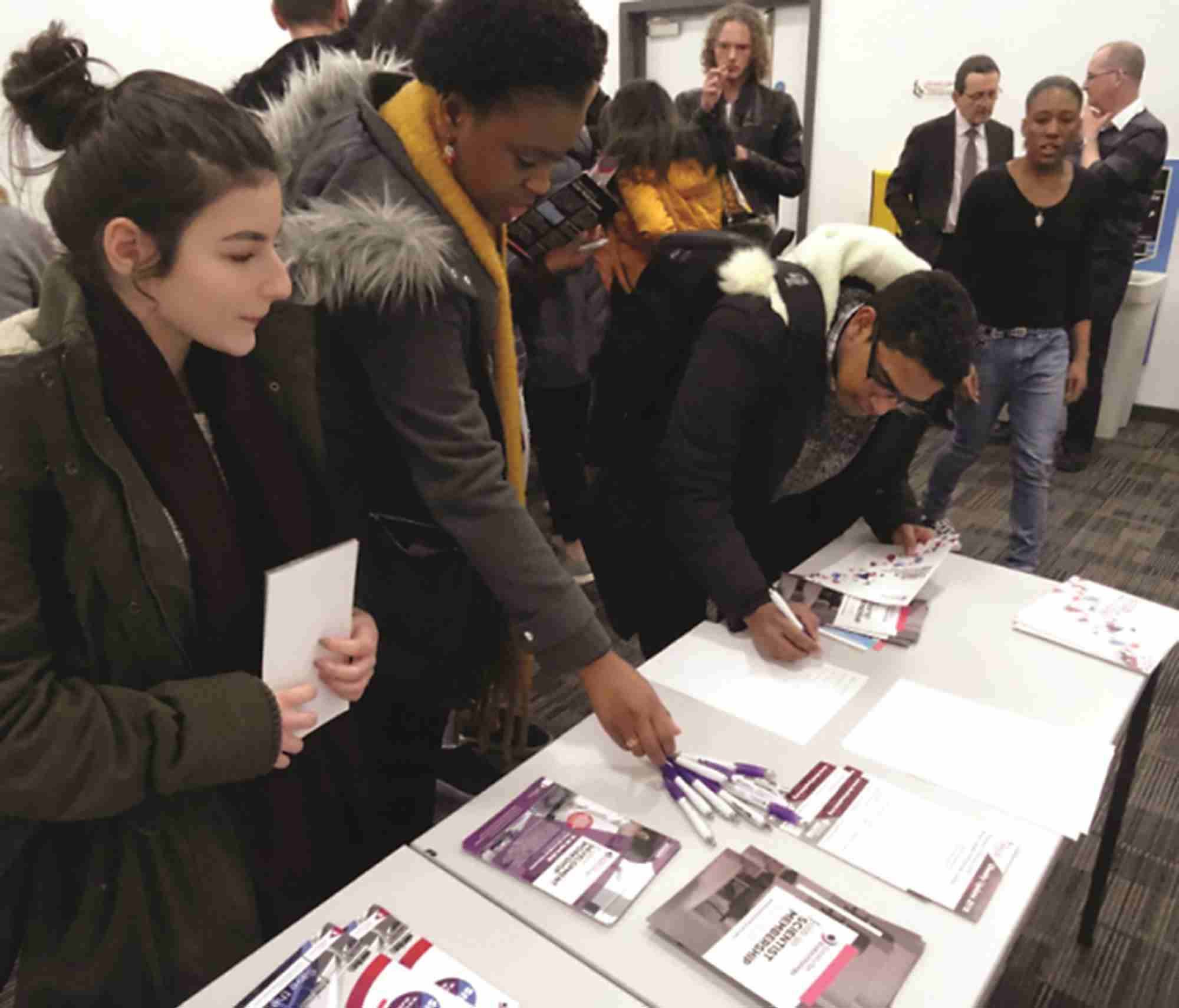 p23 Endocrine ambassador event Nigel Page - interested students.jpg